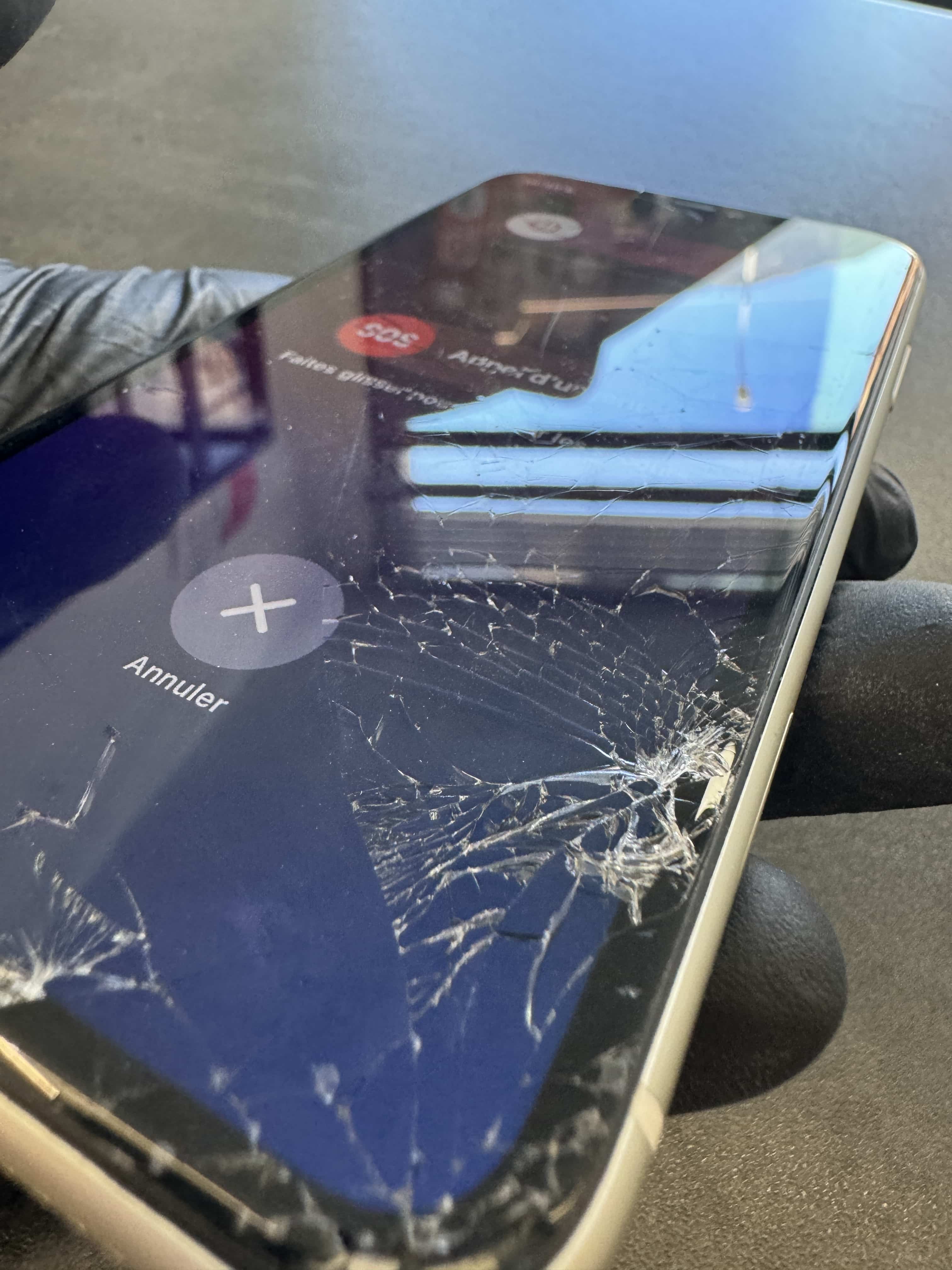 iPhone écran cassé iPhone écran cassé